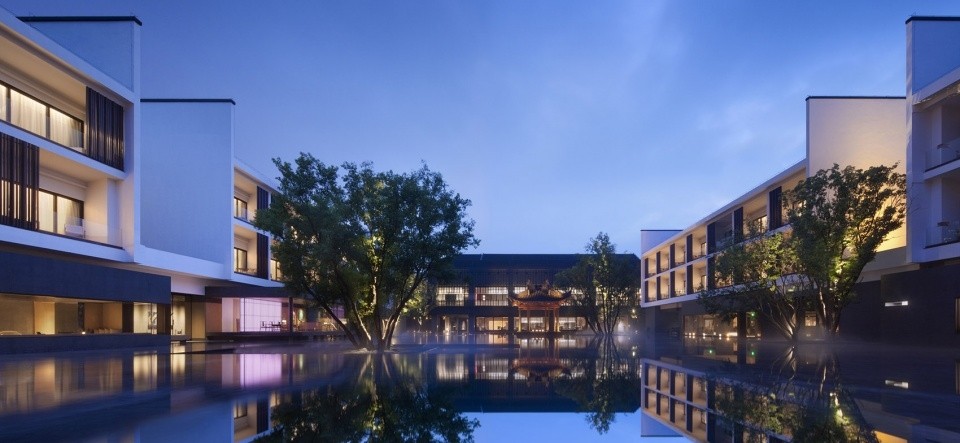 013-naera-hotel-and-spa-china-by-horizontal-design-960x443.jpg