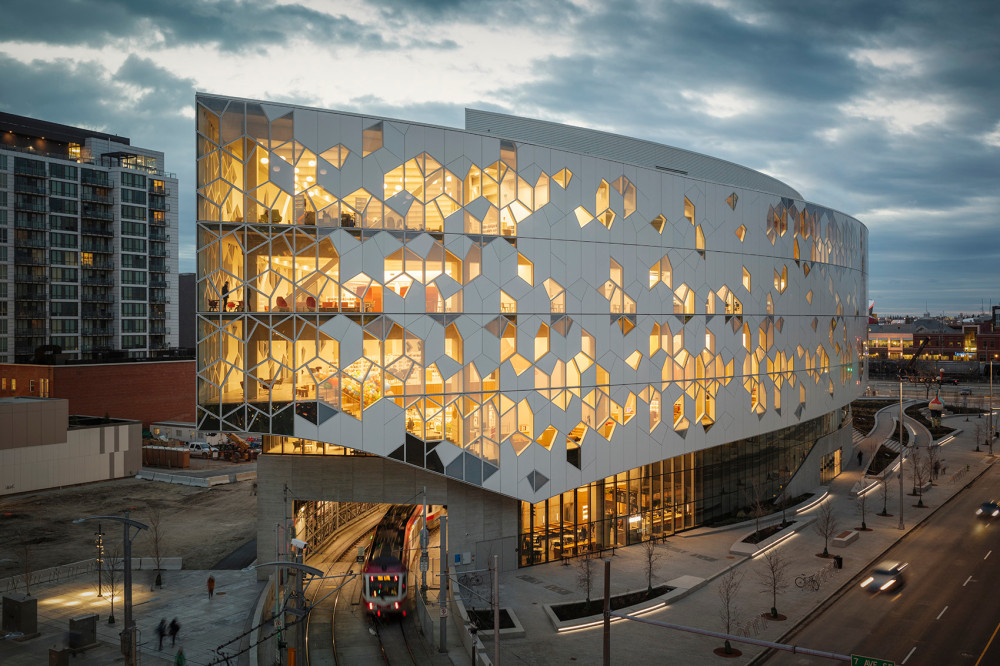 001-new-central-library-of-calgary-by-snohetta.jpg