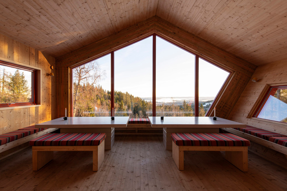 004-fuglemyrhytta-panoramic-self-service-cabin-by-snohetta.jpg