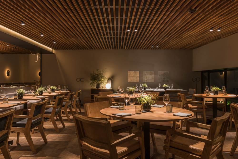 Pujol墨西哥城_加微信：hahahaxue，回复“餐厅”免费获取400套《2020精选国内外餐厅空间图集》3.jpg