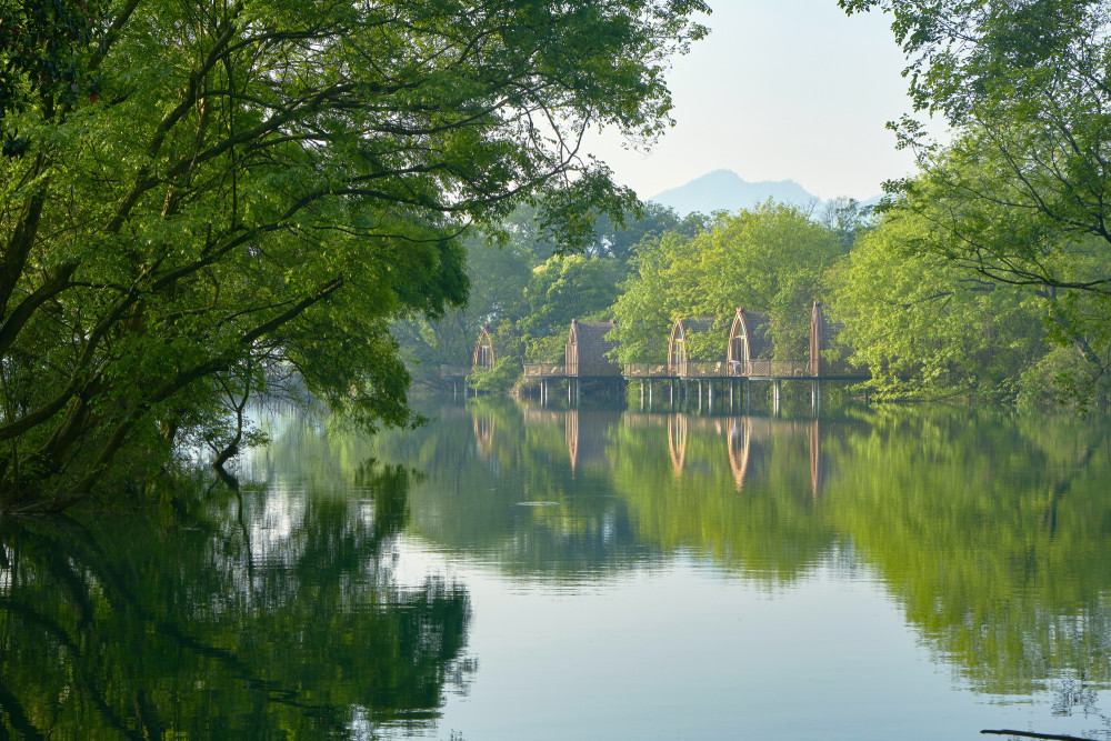 富春江船屋（中国美术学院风景建筑设计研究总院）设计_晨景.jpg