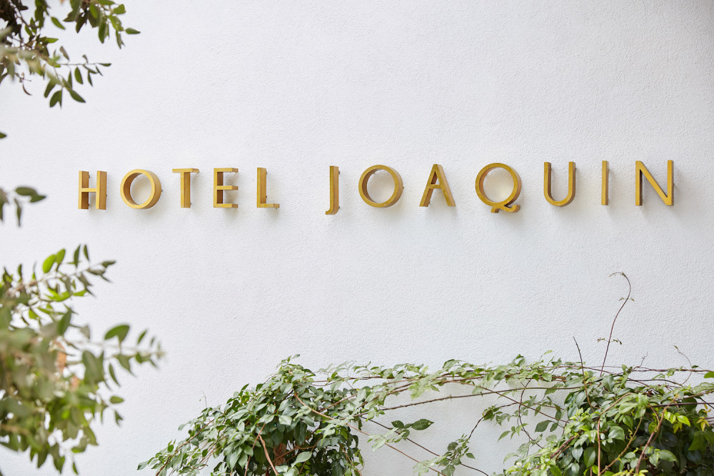 Hotel_Joaquin_Entry_sign.jpg