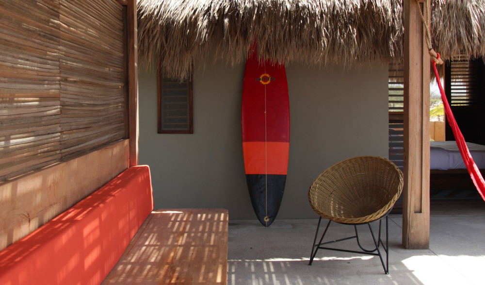 hotel-escondido-villa-terrace-surfboard-m-06-r-jpg.jpg