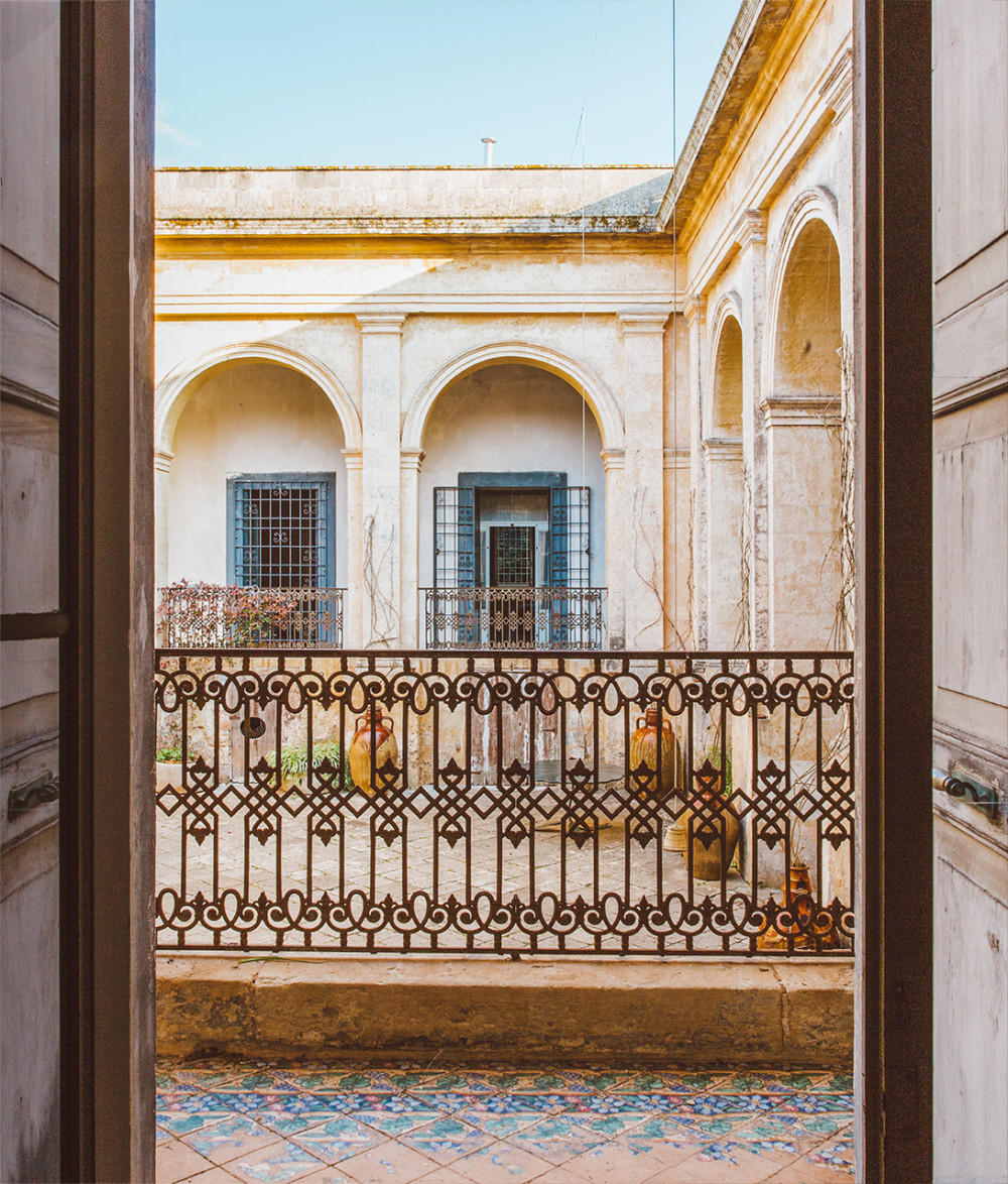 palazzo-daniele-bycicle-courty-yard-m-07-r-a-a.jpg