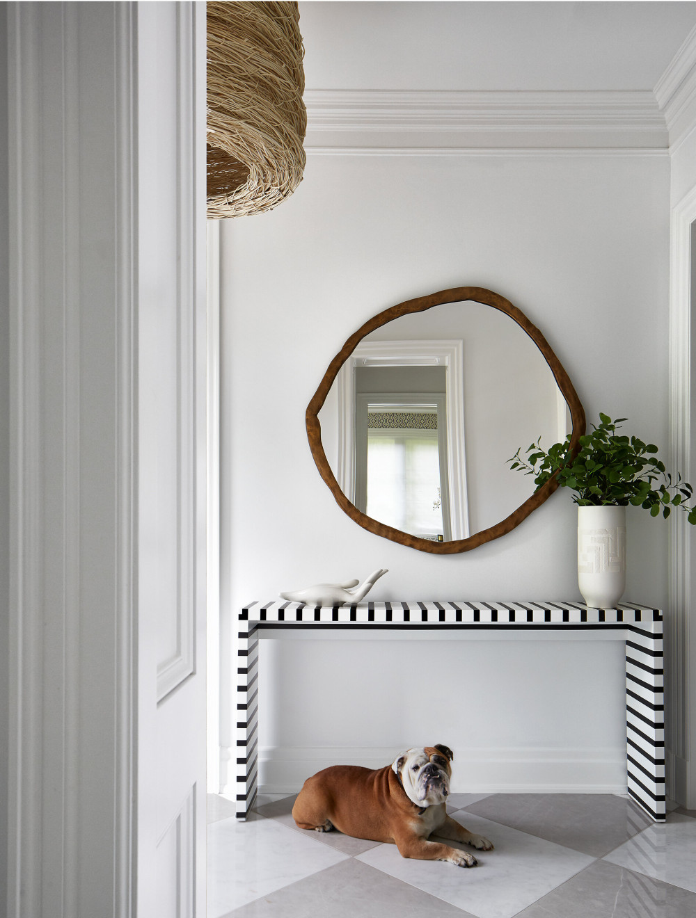 EntryWay_Mirror_DOG-WEB.jpg