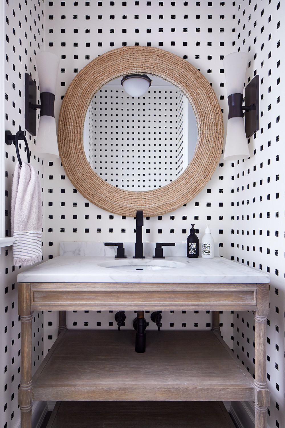 MainFloor_PowderRoom-WEB.jpg