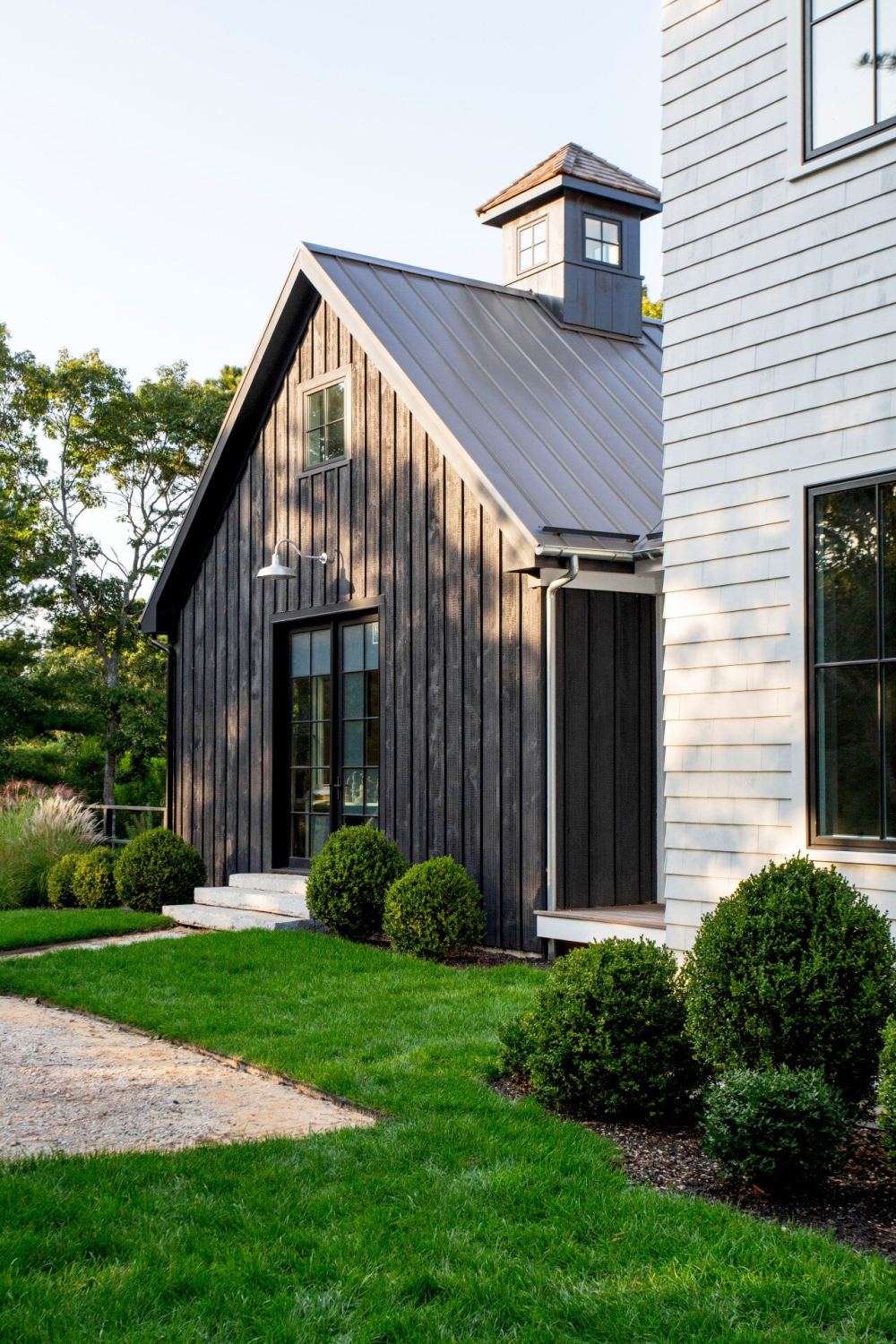 House tour: an interior designer’s bright, beautiful and airy East Hamptons home-13.jpg