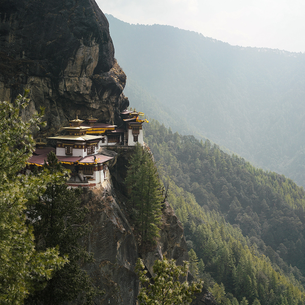 Amankora-Gallery-8-Paro-Tigers-Nest.jpg