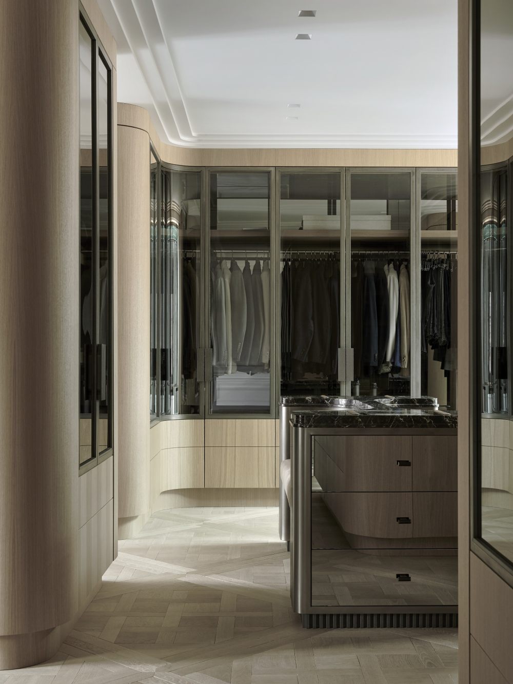 Keizersgracht-022_master-bedroom-walk-in-closet.jpg