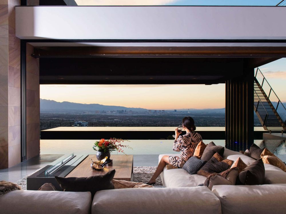 Vegas-Modern-Custom-Home-View.jpg