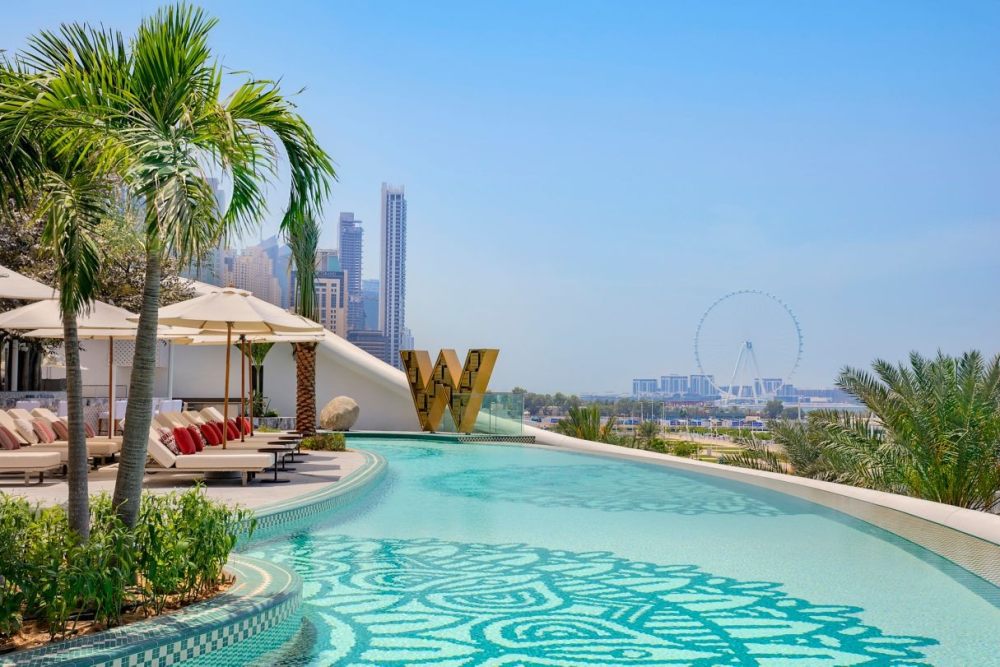 迪拜 W 酒店 – 米娜·塞亚希/W DUBAI – MINA SEYAHI_wh-dxbmw-ginger-moon-pool-24013_Classic-Hor.jpg