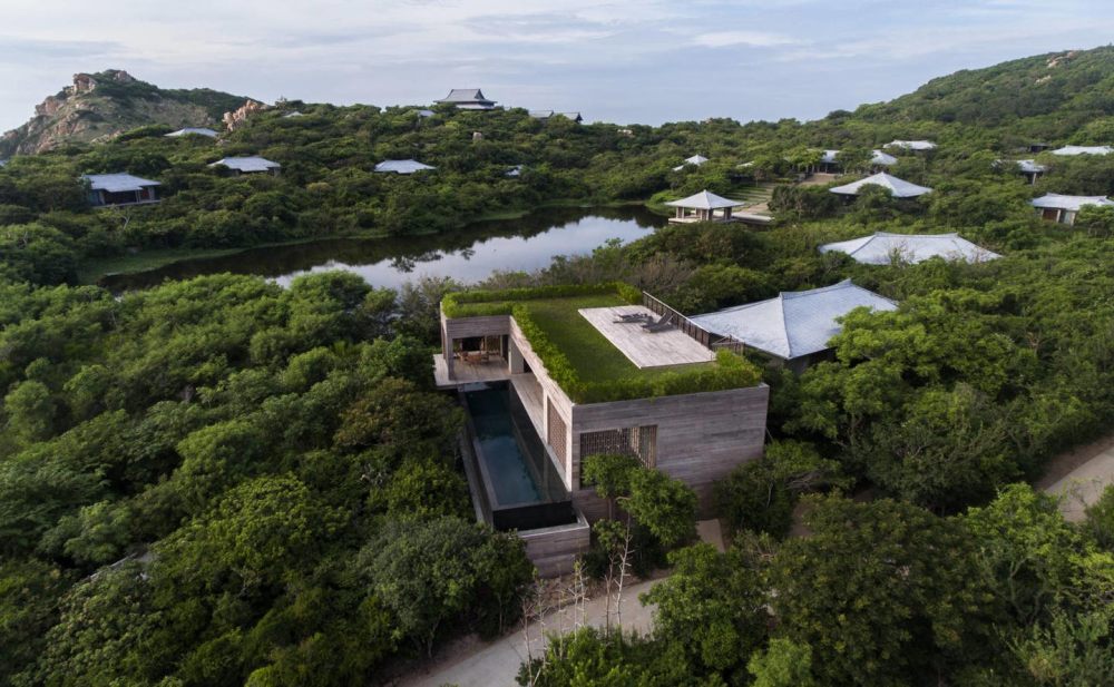 越南安缦诺怡 / NINH THUAN, VIETNAM Amanoi_Amanoi,Vietnam-Acommodation,AerialViewoftheForestWellnessPoolVillaandlotuslake.jpg