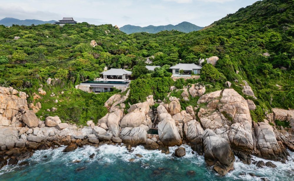 越南安缦诺怡 / NINH THUAN, VIETNAM Amanoi_amanoi_vietnam_-_three_bedroom_ocean_pool_family_residence_aerial_view.jpg