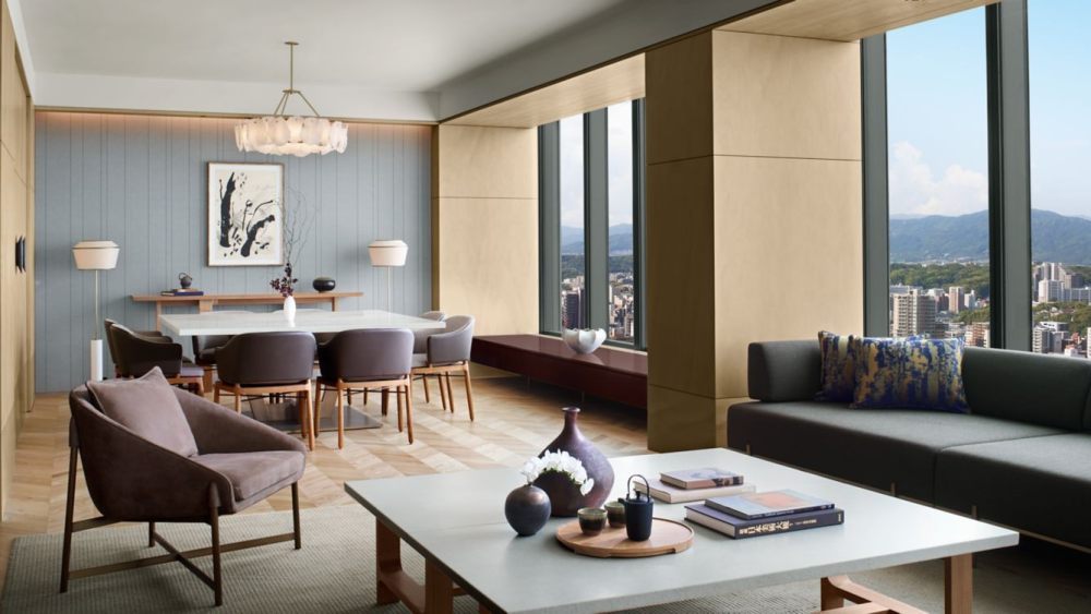 福冈丽思卡尔顿酒店 The Ritz-Carlton, Fukuoka_rz-fukrz-ritzcarlton-suite-living-20229_Wide-Hor.jpg