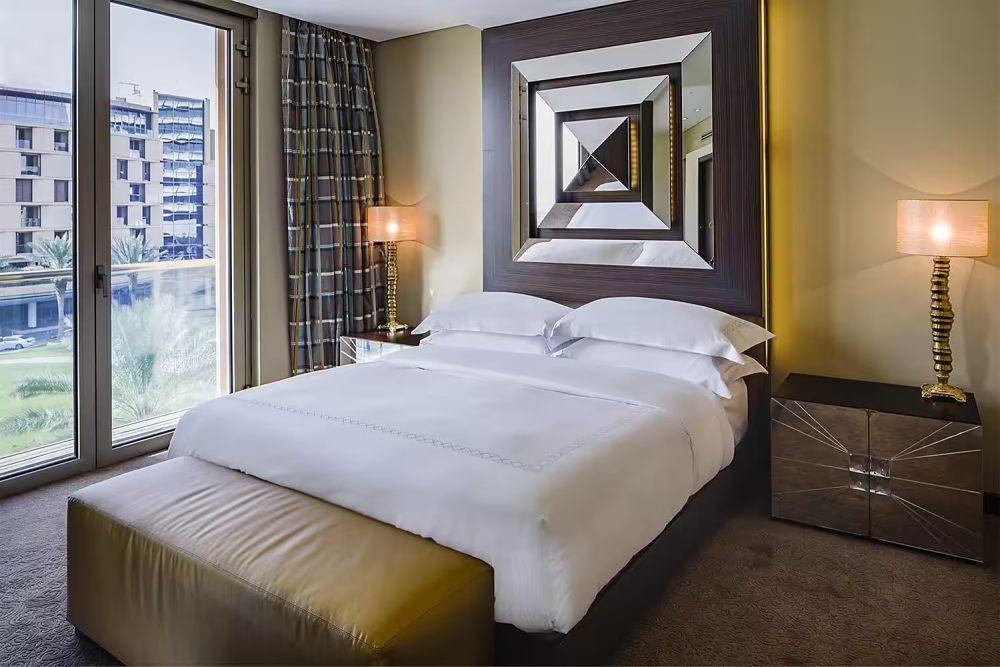利雅得文华东方酒店 Mandarin Oriental Al Faisaliah, Riyadh_riyadh-south-wing-royal-diamond-bedroom_hei=1000
