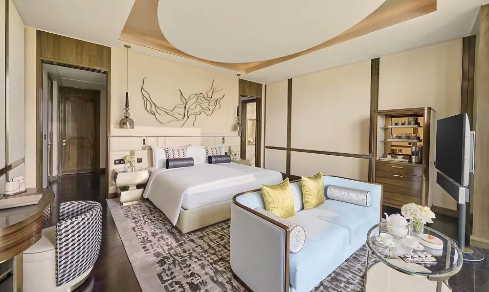 利雅得文华东方酒店 Mandarin Oriental Al Faisaliah, Riyadh_riyadh-suite-royal-masterbedroom_hei=1000