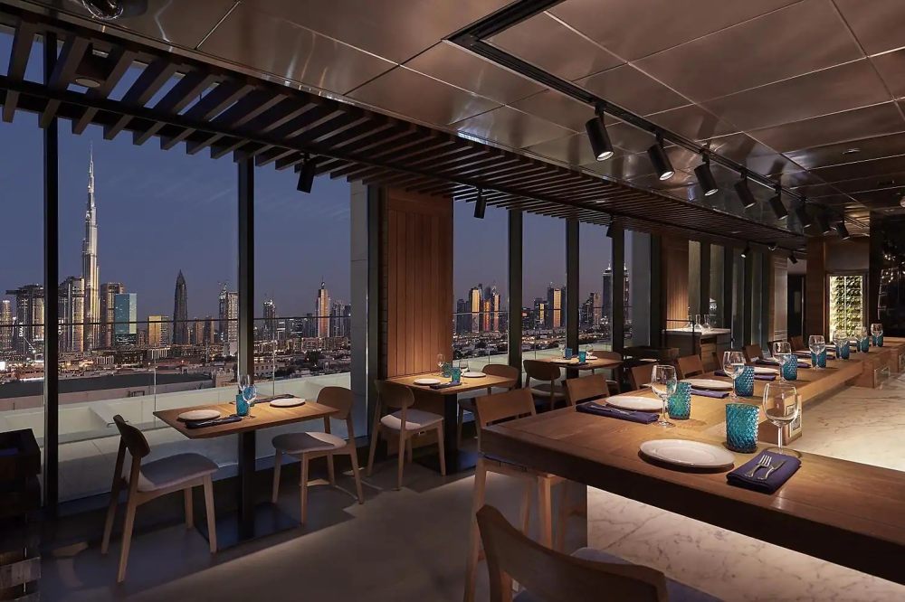 迪拜朱美拉文华东方酒店  Mandarin Oriental Jumeira, Dubai_dubai-fine-dining-tasca-dusk_hei=1000