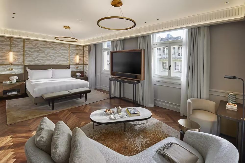 苏黎世萨沃伊文华东方酒店 Mandarin Oriental Savoy, Zurich_zurich-suites-presidentialsuite-bedroom_hei=1000