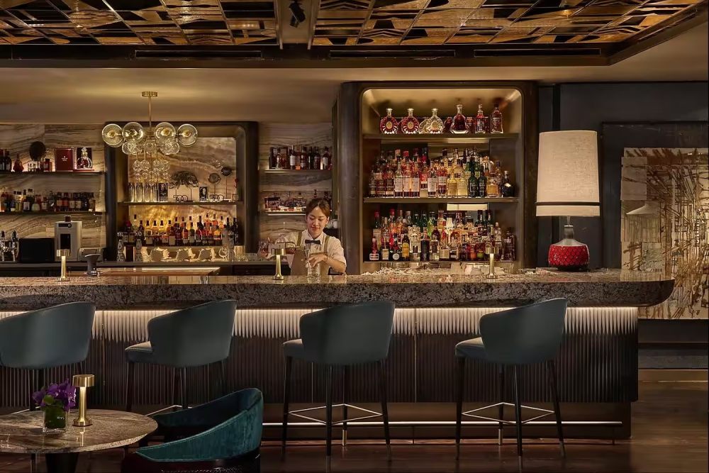 新加坡文华东方酒店 Mandarin Oriental Singapore_singapore-official-photo-mo-bar-main-bar_hei=1000