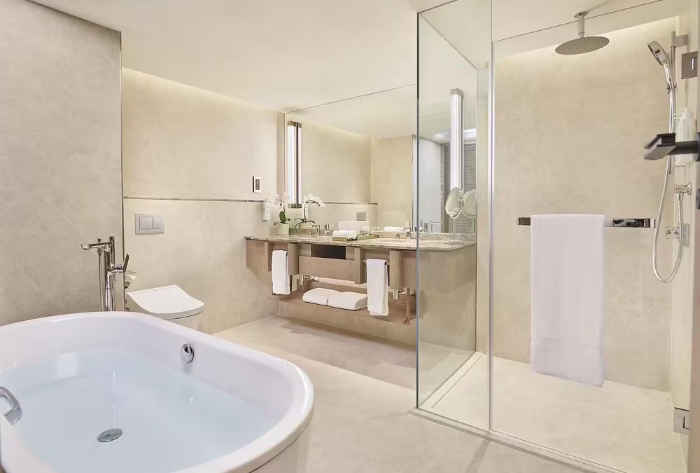 新加坡文华东方酒店 Mandarin Oriental Singapore_singapore-official-photo-sea-view-suite-bathroom_hei=1000