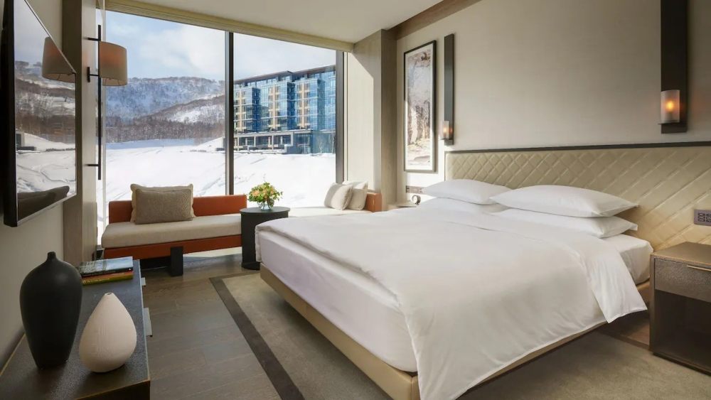 北海道新雪谷柏悦酒店 Park Hyatt Niseko Hanazono_Park-Hyatt-Niseko-Hanazono-P036-King-Mountain-View-Room.16x9.webp.jpg