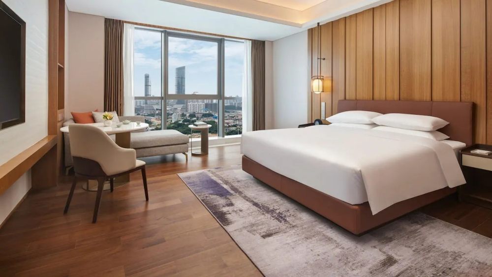 广州增城凯悦酒店 Hyatt Regency Guangzhou Zengcheng_CANHR-P0004-King-Bed-City-View-Club-Access.16x9.webp.jpg