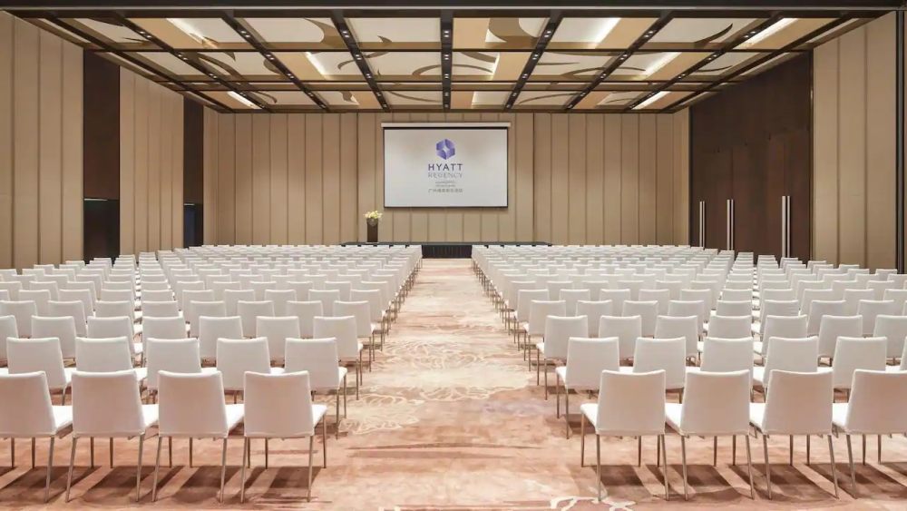 广州增城凯悦酒店 Hyatt Regency Guangzhou Zengcheng_CANHR-P0033-Regency-Ballroom-Theatre-Setup.16x9.webp.jpg