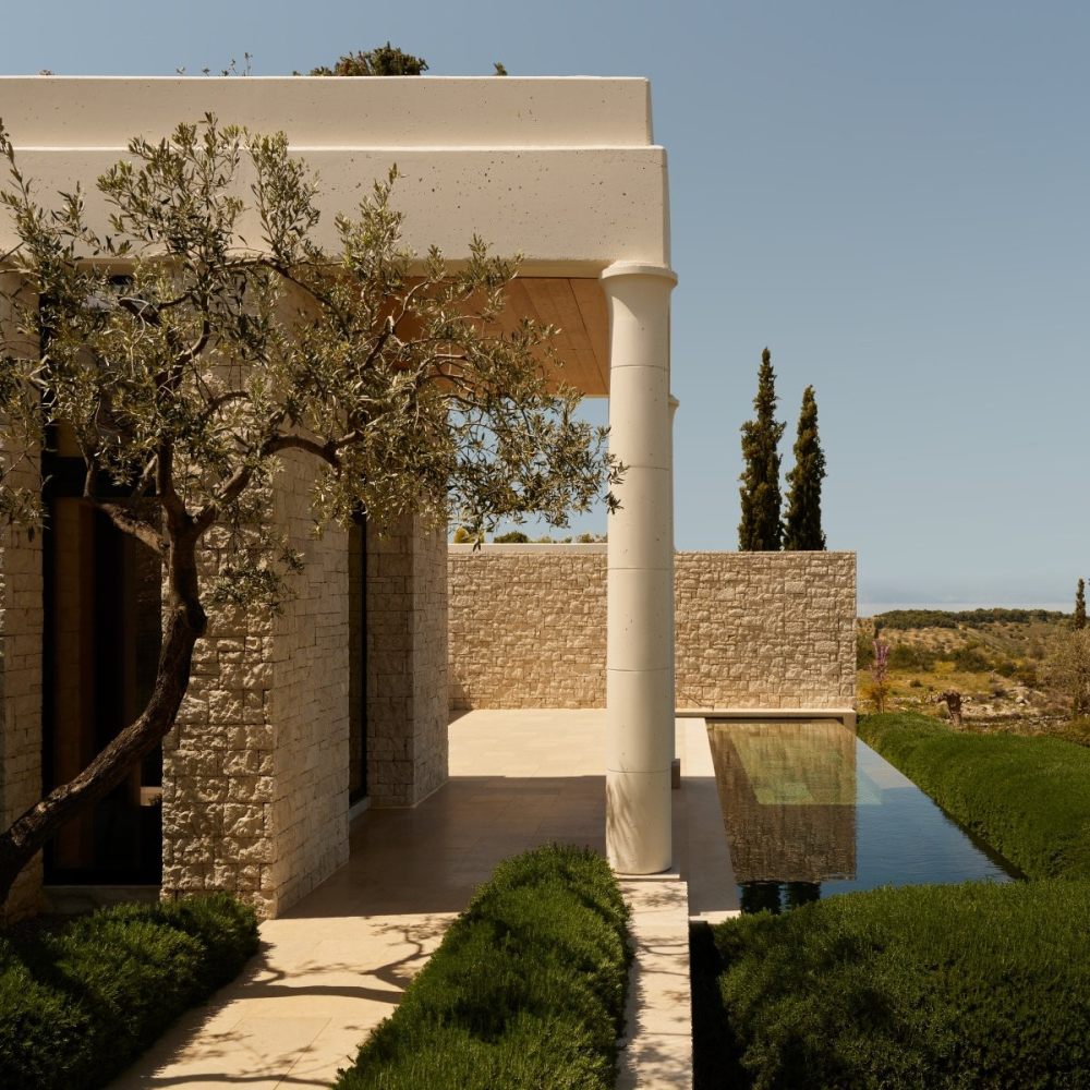 Edward Tuttle-希腊安缦卓熠 Amanzoe_20240429_003114_080.jpg