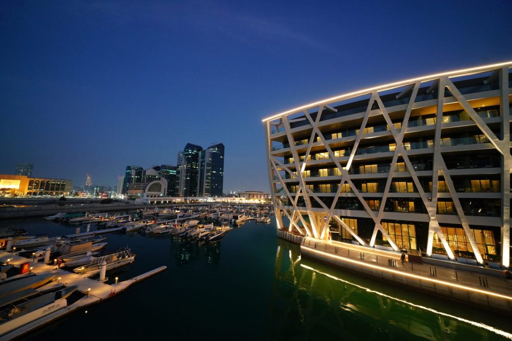 阿布扎比艾迪逊酒店 The Abu Dhabi EDITION_The-Abu-Dhabi-EDITION-Exterior-Sparkle-scaled.jpg