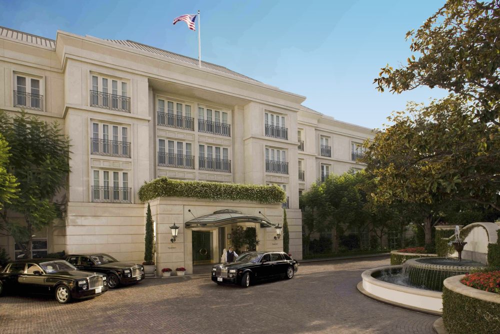 比华利山半岛酒店  Beverly Hills Peninsula_10-pbh_front-drive.jpg
