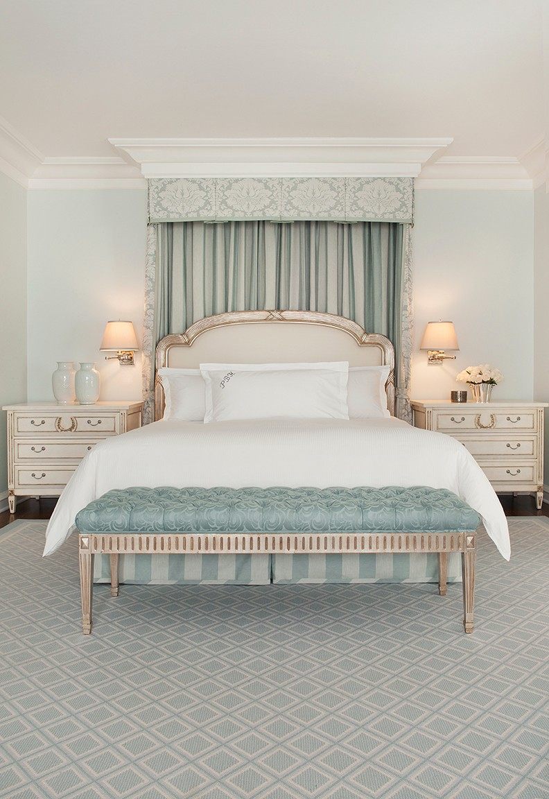 比华利山半岛酒店  Beverly Hills Peninsula_10-grand-deluxe-suite-blue-suite-master-bedroom.jpg