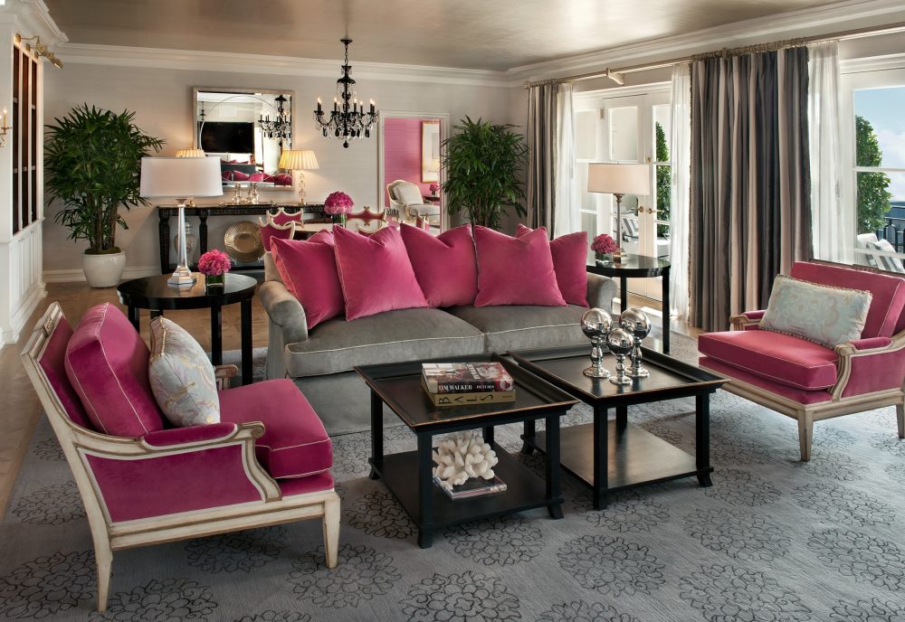 比华利山半岛酒店  Beverly Hills Peninsula_10-grand-deluxe-suite-pink-suite-living-room.jpg