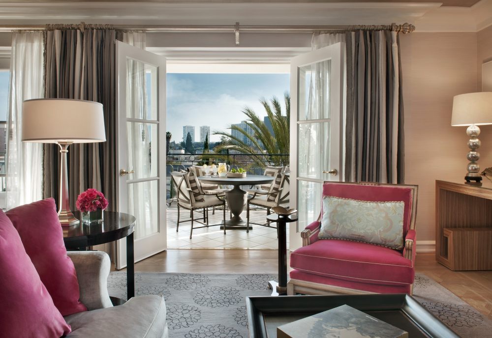 比华利山半岛酒店  Beverly Hills Peninsula_10-grand-deluxe-suite-pink-suite-patio.jpg