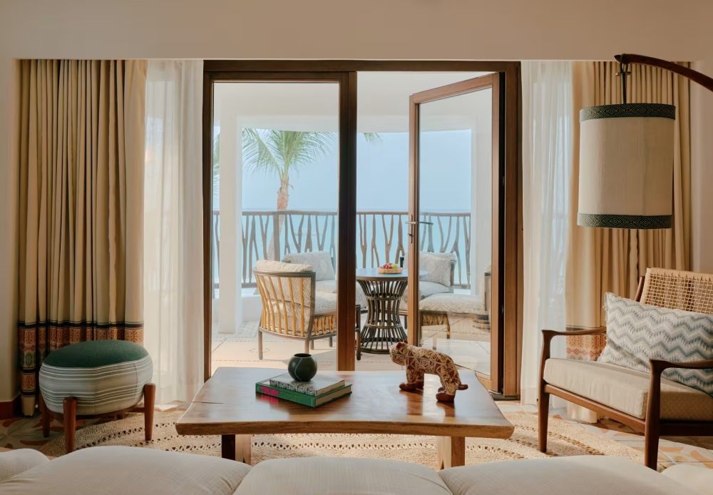 里维埃拉玛雅Maroma_mar-acc-oceanfront-one-bedroom-plunge-pool-suite01.jpg