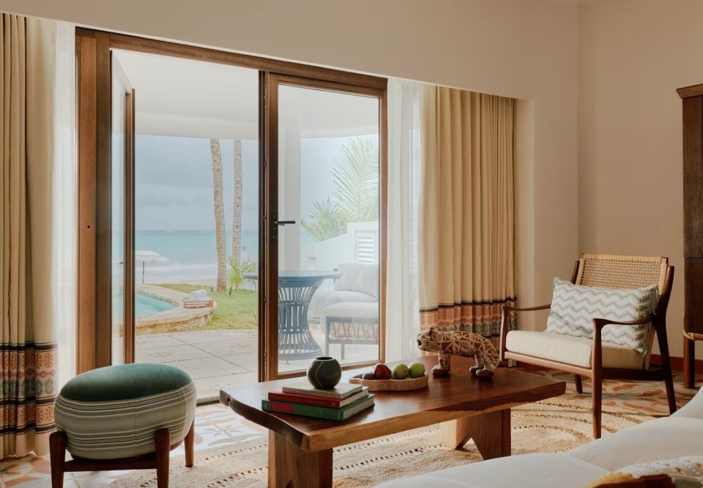 里维埃拉玛雅Maroma_mar-acc-oceanfront-one-bedroom-private-pool-suite02.jpg