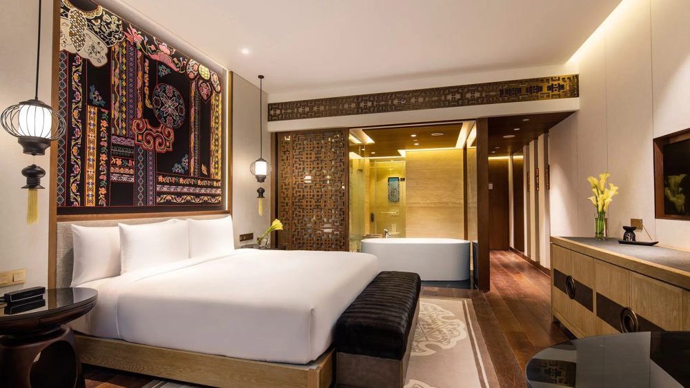 九寨沟悦榕庄 Banyan Tree Jiuzhaigou_image_url=https://www.banyantree.com/assets/2021-12/bt-jiuzhaigou-garden-room-king-hero.webp.jpg