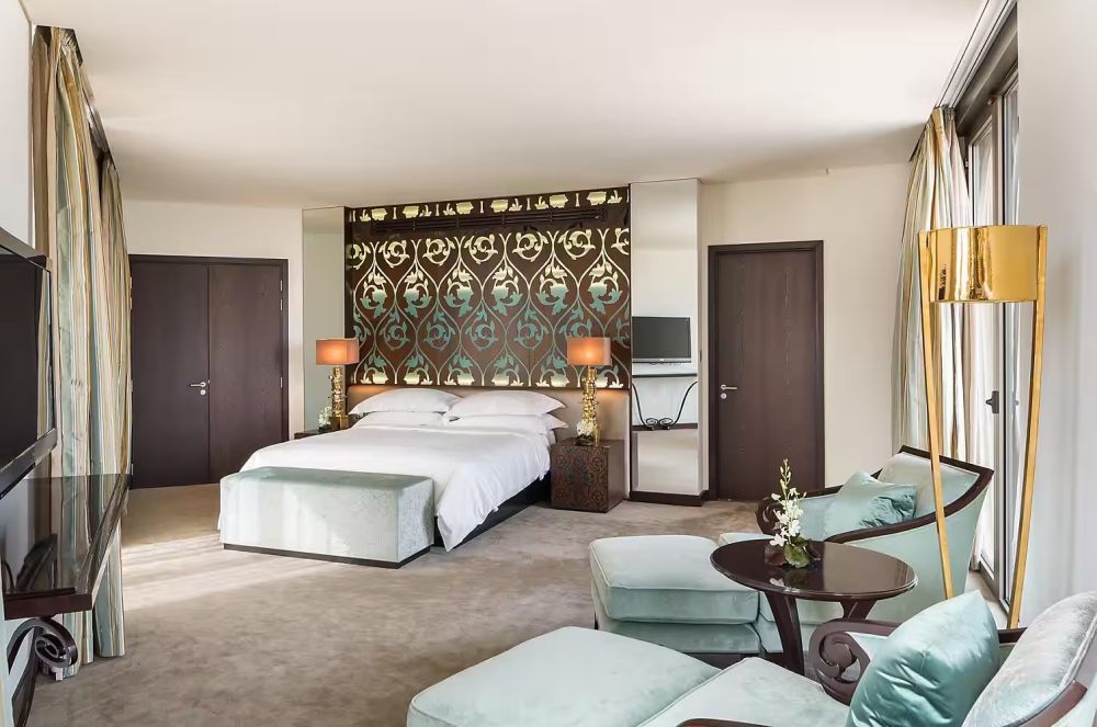 利雅得费萨利亚文华东方酒店 Mandarin Oriental Al Faisaliah_riyadh-south-wing-royal-penthouse-suite-bedroom-1_hei=1000