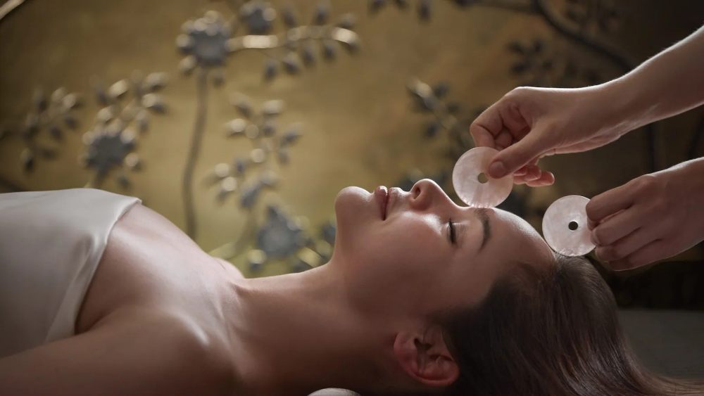 卢塞恩文华东方皇宫酒店 Mandarin Oriental Palace Luzern_london-2018-luxury-spa-treatment-jade-02_wid=1600