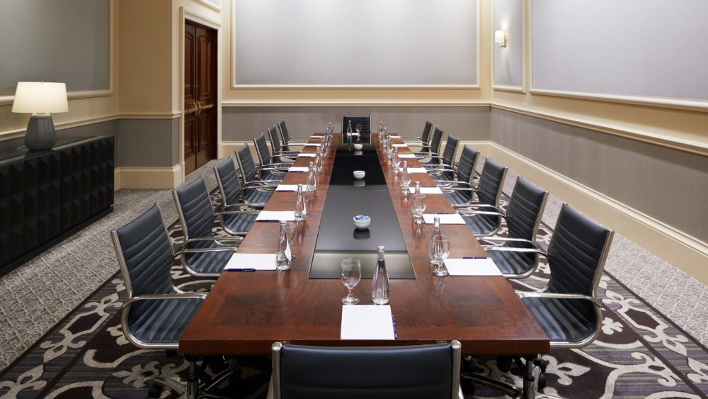 华尔道夫君主海滩度假村 Waldorf Astoria Monarch Beach Resort_SNAMOWA__NapoliBoardroom.webp.jpg