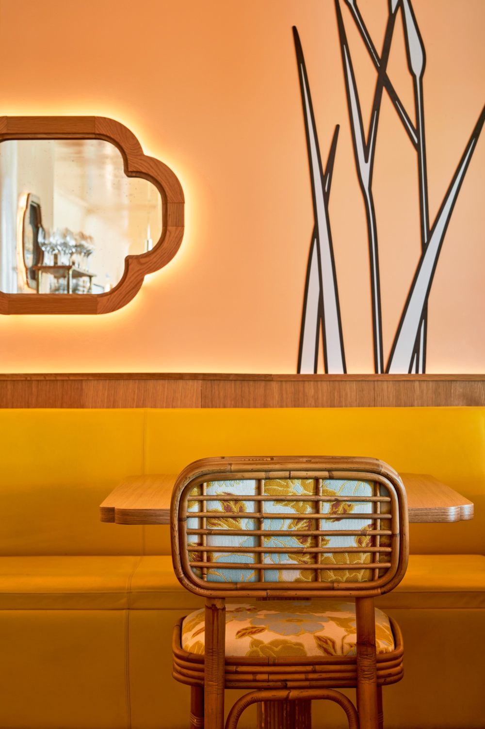 MAKOTO | India Mahdavi | 2022 | 法国_makoto-interiors-dining-room-detail-191-final-credit-jason-varney-1.jpg