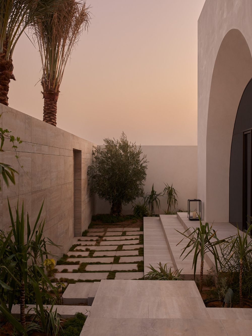 CASA-AMAL-THE-STELLA-COLLECTIVE-11-2400x0-c-default.jpg