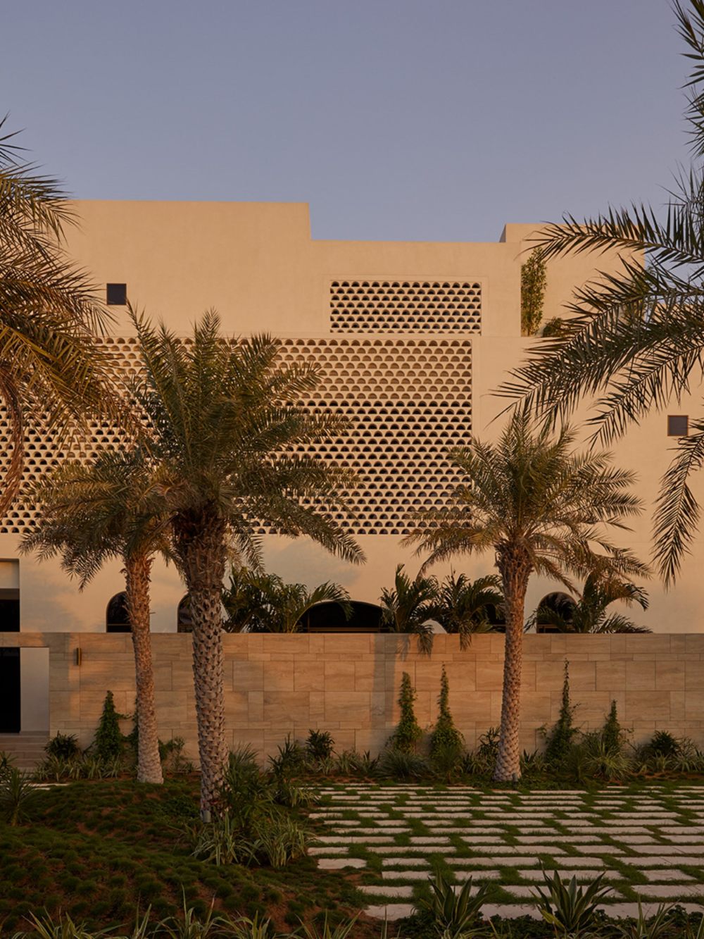 CASA-AMAL-THE-STELLA-COLLECTIVE-17-2400x0-c-default.jpg