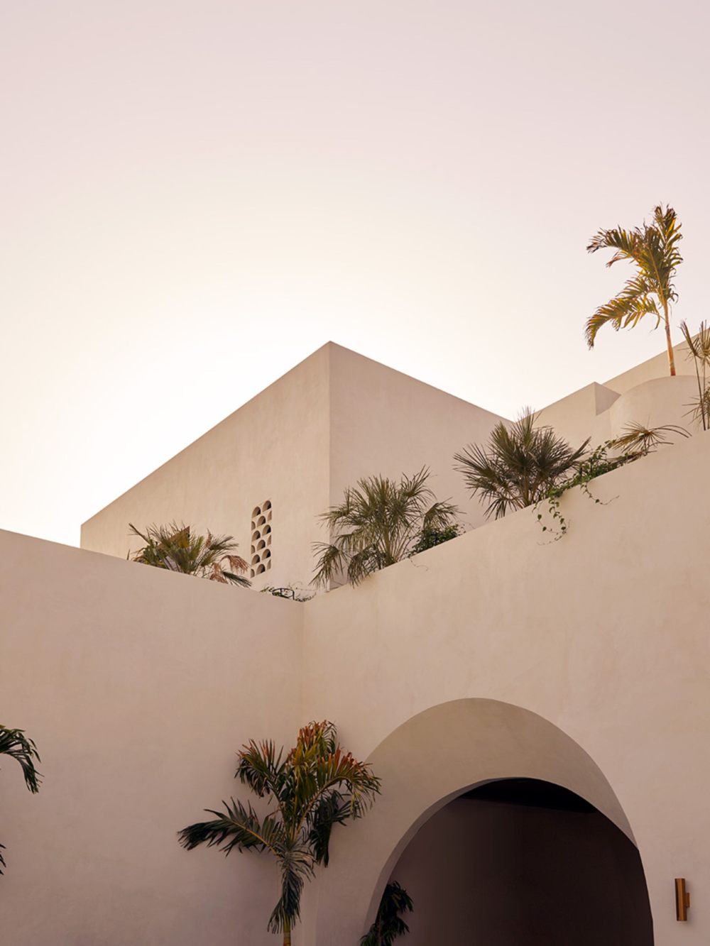 CASA-AMAL-THE-STELLA-COLLECTIVE-21-2400x0-c-default.jpg