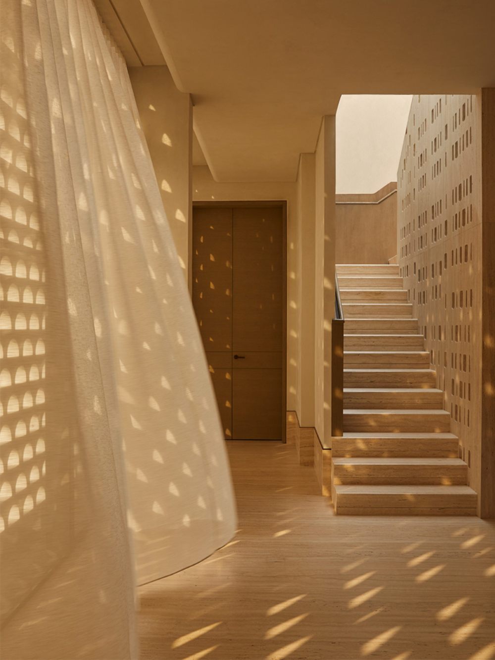 CASA-AMAL-THE-STELLA-COLLECTIVE-42-2400x0-c-default.jpg
