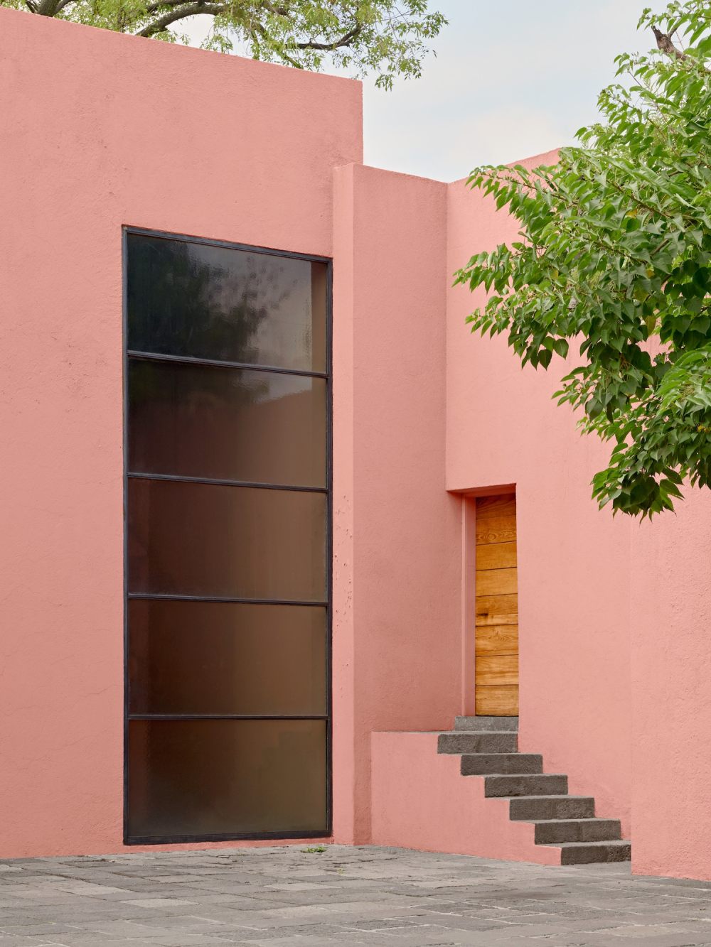 est-living-casa-pedegral-luis-barragan-06.jpg