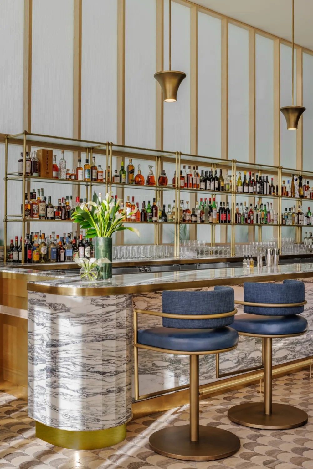 leclou,bar,brass,marble,glasses,stool.jpg