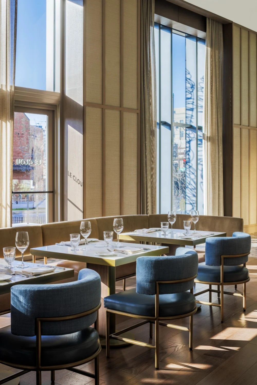 leclou,brass,dining,restaurant,banquette.jpg