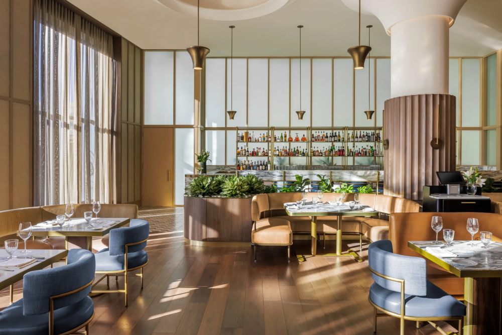 leclou,dining,restaurant,bar,booth,leather.jpg