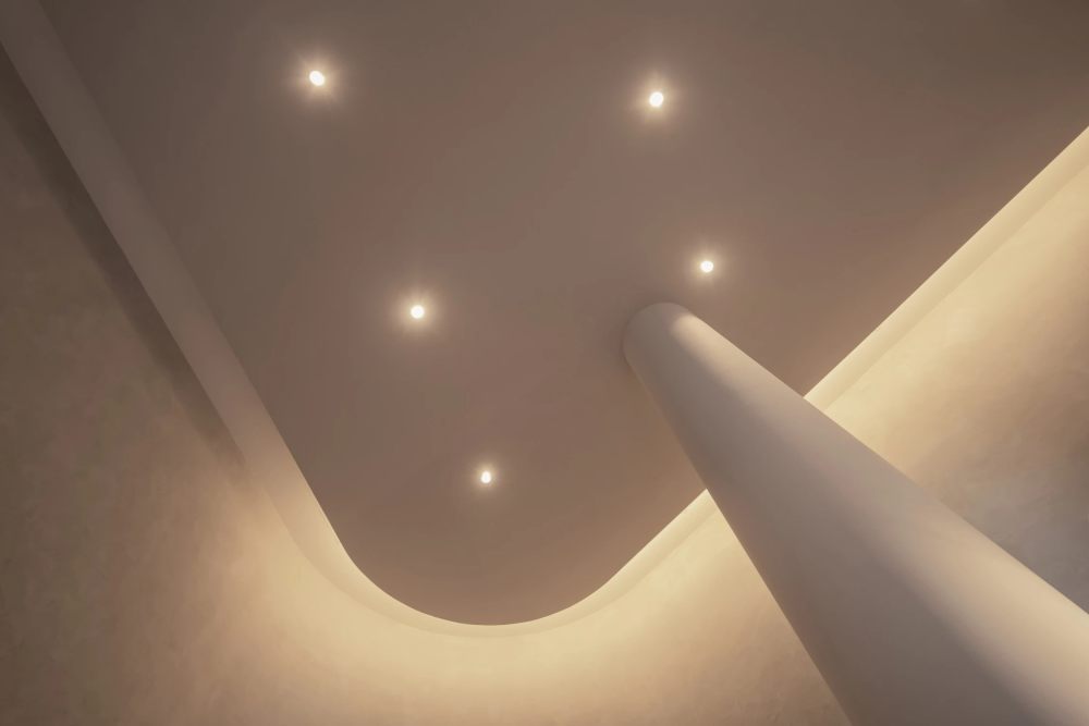 column,lightcove,curve,ceiling.jpg
