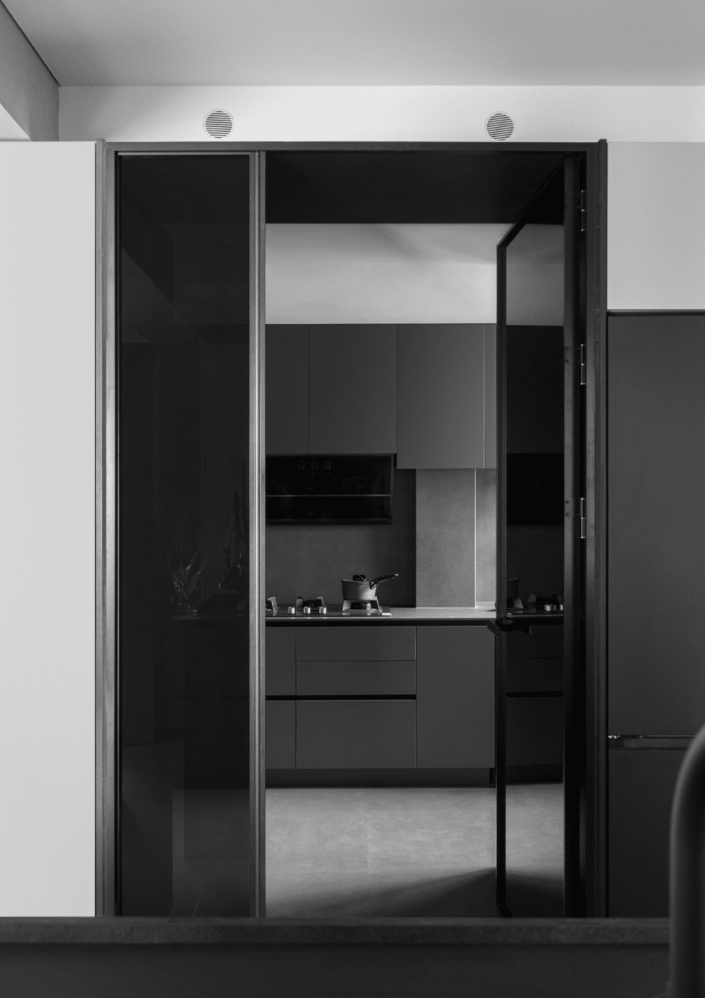 24E00786-HDR.png